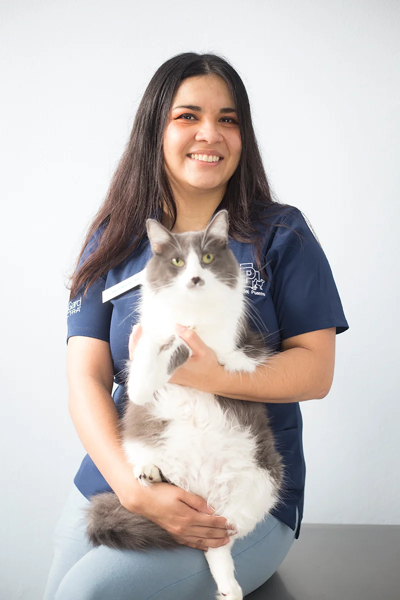 doctora-veterinaria-Blanca-Rosales