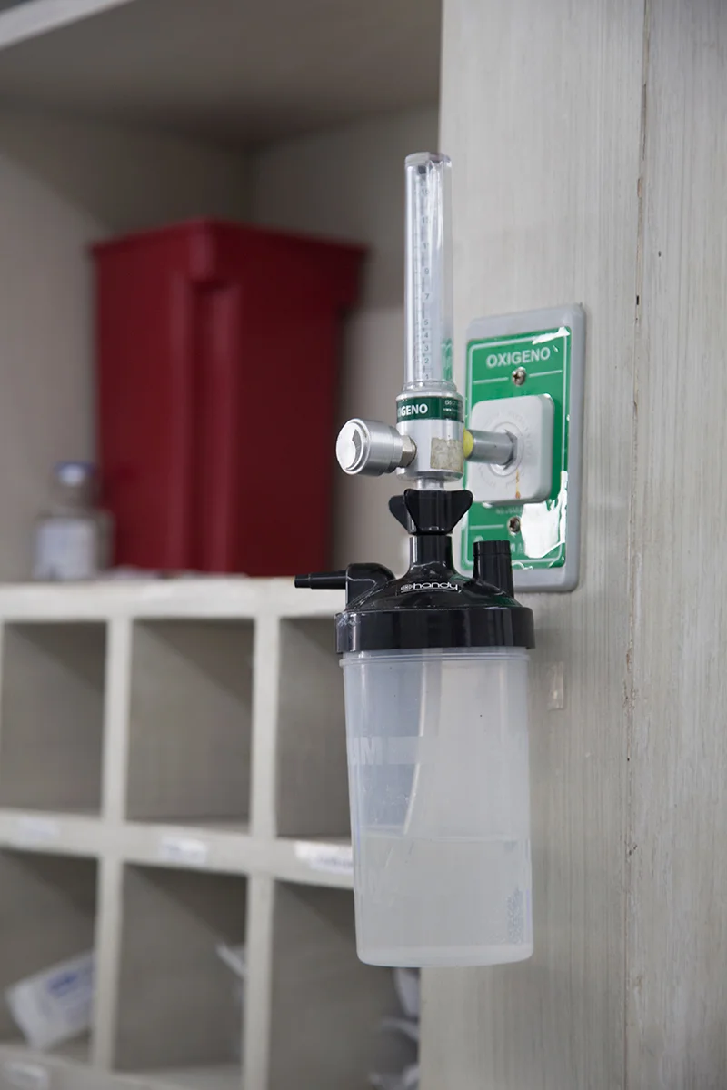 equipamiento-veterinario-Concentrador-Oxigeno-cap